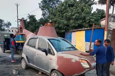 വെറും രണ്ട് ലക്ഷം രൂപയ്ക്ക് ടാറ്റ നാനോ ഹെലികോപ്റ്ററായി, വരുമാനം ദിവസം 15,000 രൂപ