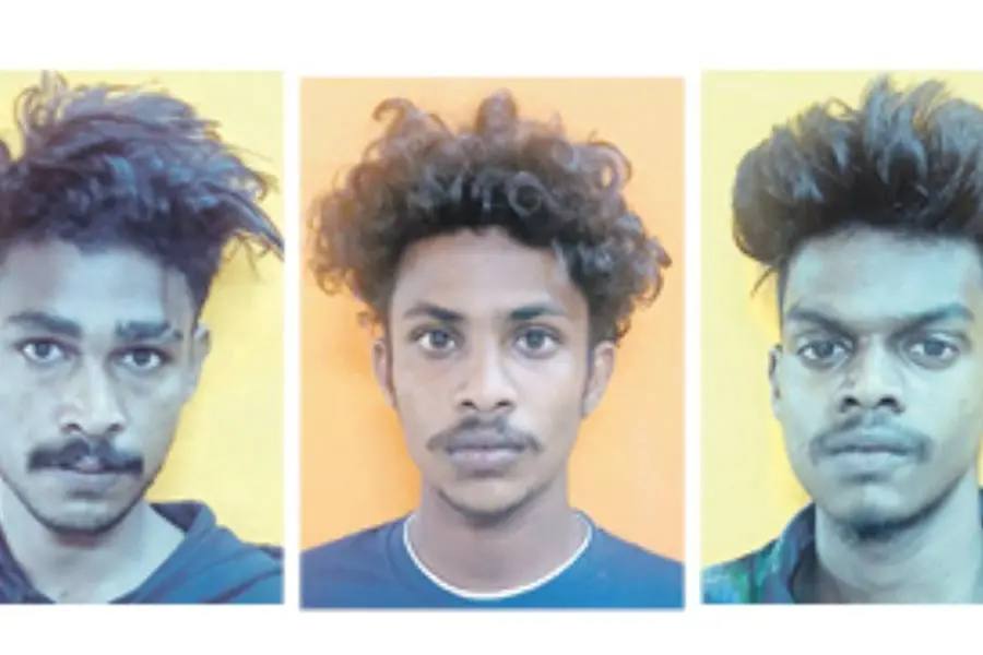 ക്ഷേത്രവളപ്പിലെ മദ്യപാനം ചോദ്യംചെയ്തതിന് പഞ്ചായത്തംഗത്തെ കൊല്ലാന് ശ്രമം; പ്രതികള് പിടിയില്