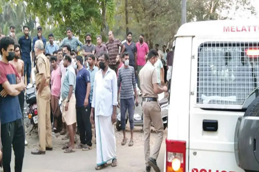 ബസില് മുളകുപൊടി സ്പ്രേ ചെയ്ത് യുവാവിന്റെ പരാക്രമം; വിദ്യാര്ഥിനികള്ക്കടക്കം പരിക്ക്