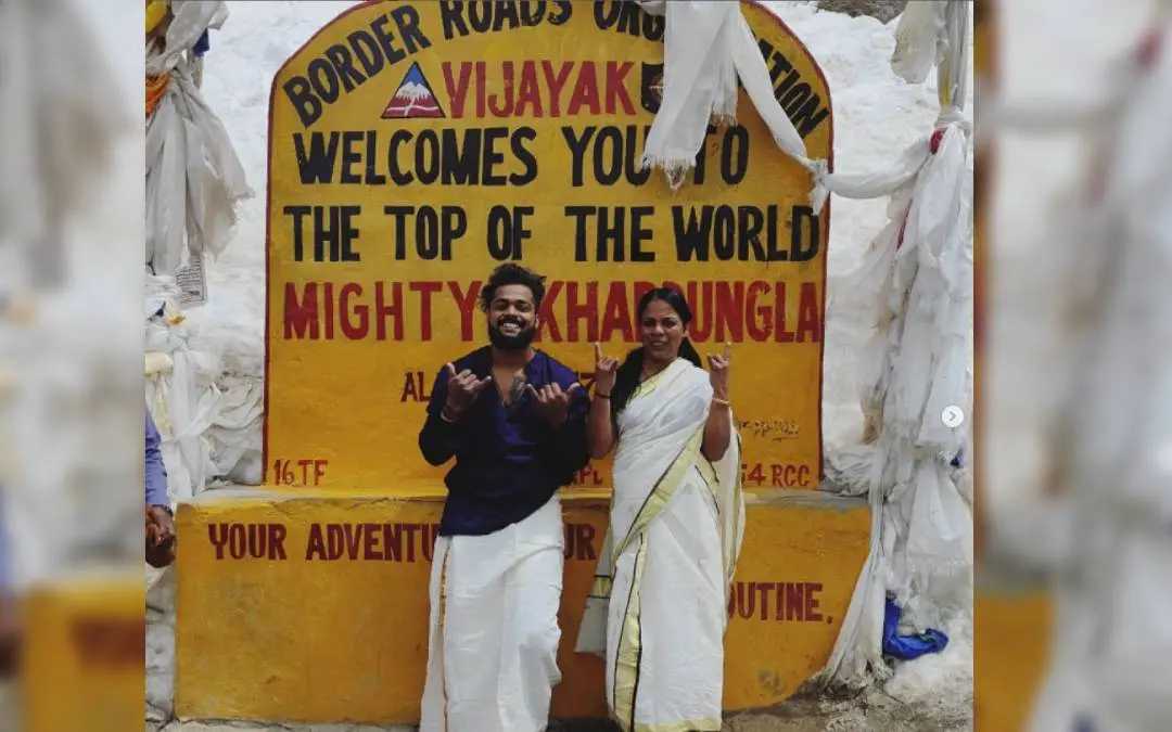സിന്ധുവും മകന് ഗോപകുമാറും ലഡാക്കില്