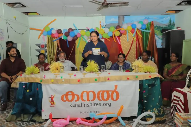 ആദിവാസി ഊരുകളില്‍ അക്ഷരക്കനല്‍; വായന അതിജീവനത്തിന്റെ അടയാളങ്ങളാകുമ്പോള്‍