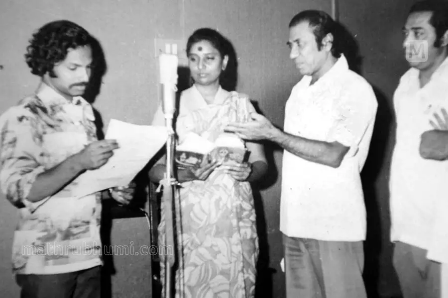 പാടിക്കൊണ്ടിരിക്കേ മരണത്തിലേക്ക്; ഇടവ ബഷീര്: ഗാനമേളവേദിയിലെ സുല്ത്താന്