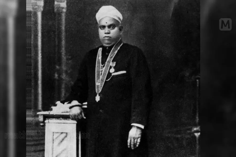 'കാക്കേ കാക്കേ കൂടെവിടെ' മുതല് 'ഉമാകേരളം' വരെ; ഉള്ളൂര് എന്ന വിസ്മയം