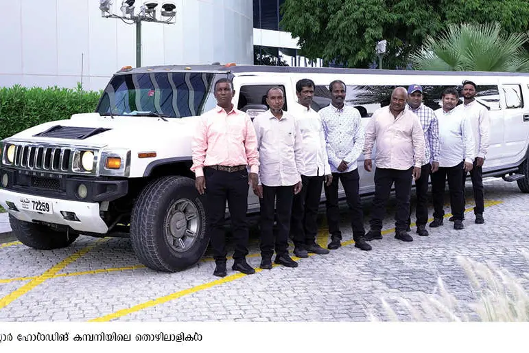 ലേബഴ്‌സ് ബസില്‍ നിന്ന് റോള്‍സ് റോയിസ് കാറിലേക്ക്; വെറൈറ്റിയാണ് ഇവരുടെ തൊഴിലാളി ദിനാഘോഷം