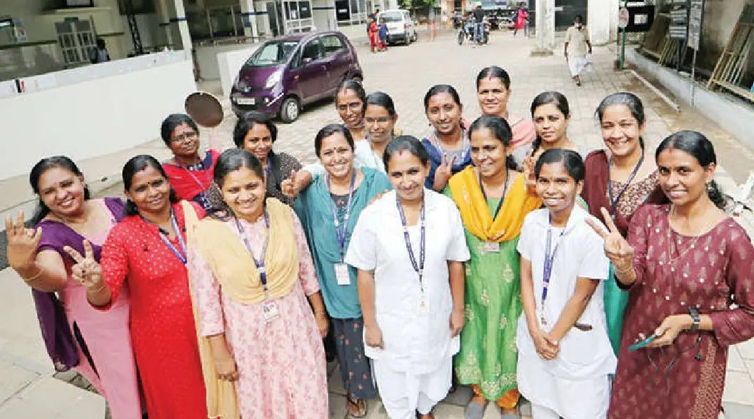 കോട്ടയം ജനറൽ ആശുപത്രിയിൽ കോവിഡ് വാക്സിൻ നൽകുന്നതിന് നേതൃത്വം നൽകിയ നഴ്സുമാർ