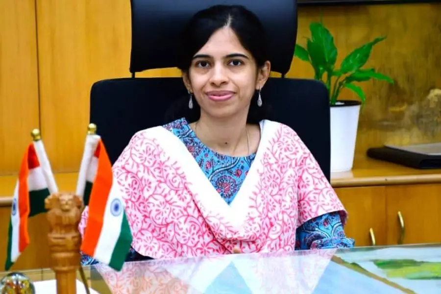 സ്വപ്നങ്ങൾ കാണാൻ പഠിക്കണം, ആൺ, പെൺ വ്യത്യാസം വേണ്ട- പാലക്കാട് കളക്ടർ