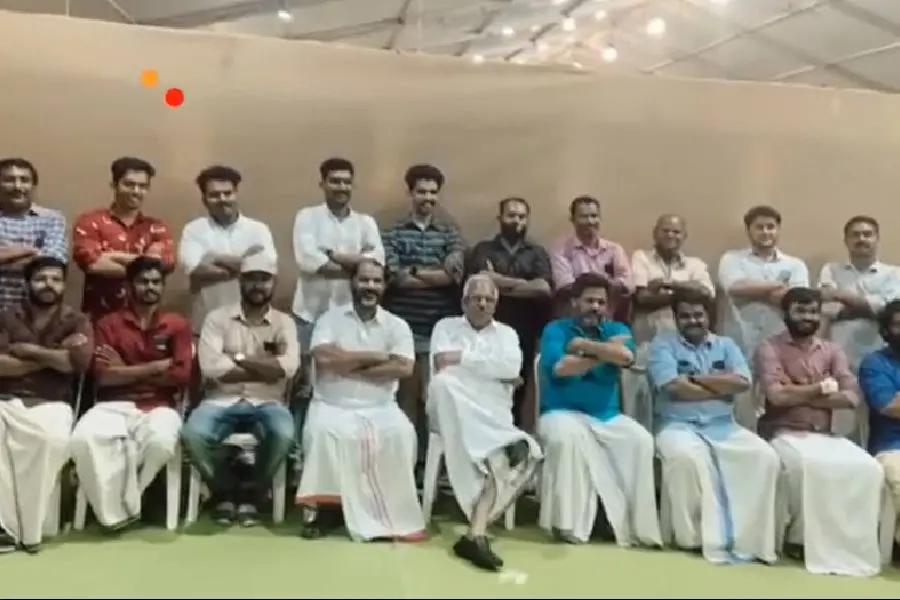 മൈക്കിളപ്പന്റെ 'ചാമ്പിക്കോ' ട്രെന്റ് ഏറ്റെടുത്ത് പി ജയരാജനും സംഘവും; വീഡിയോ
