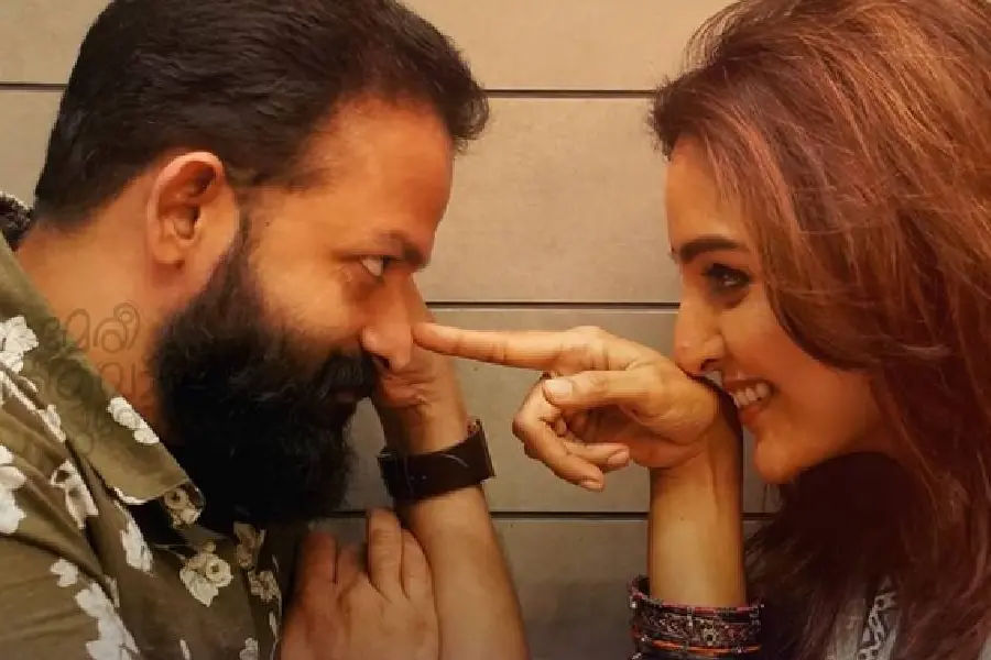 പ്രണയമെന്നൊരു വാക്ക്,കരുതുമുള്ളിലൊരാൾക്ക്; ആസ്വാദക ഹൃദയം കീഴടക്കാൻ 'മേരി ആവാസ് സുനോ'യിലെ ഗാനം