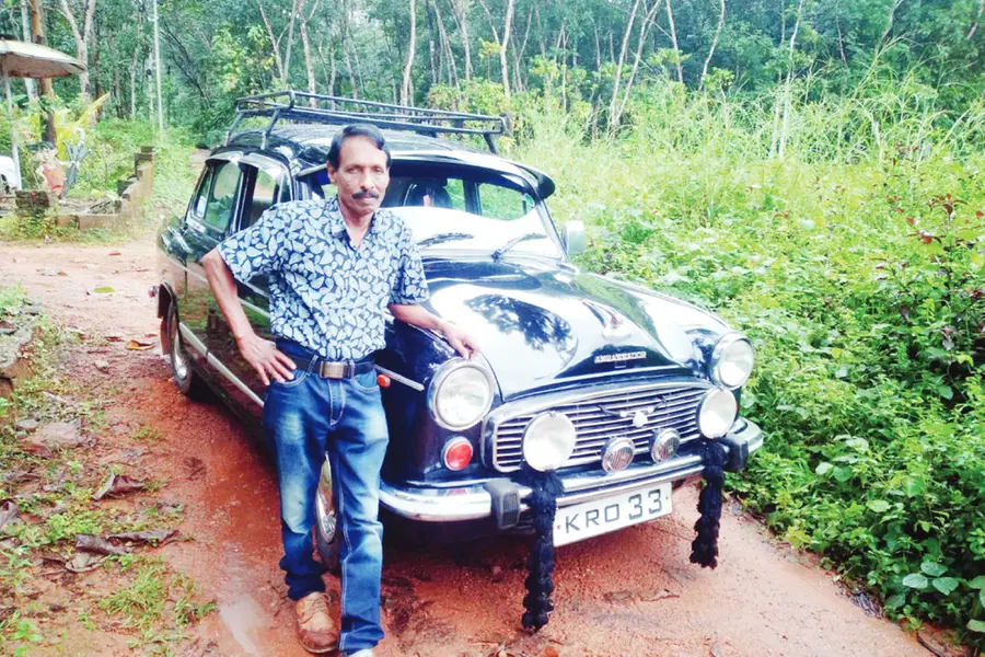 84ലില് കൊല്ക്കത്ത ടു കറുകച്ചാല്: ഇന്നും ഓണ്ലി അംബാസിഡര്; ജോയിയുടെ കൈമറിഞ്ഞത് നൂറിലധികം കാറുകള്