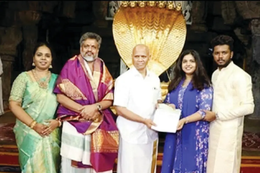 മുസ്ലിം ദമ്പതിമാര് തിരുപ്പതിയില് 1.02 കോടി സംഭാവന നല്കി