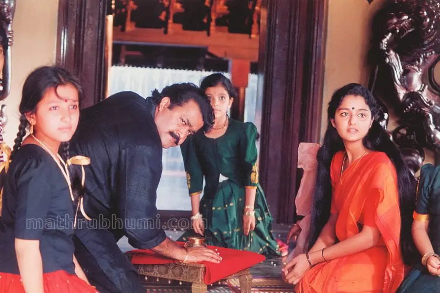 രഞ്ജിത്തിന്റെ പഞ്ച് ഡയലോഗുകള്‍, ഷാജിയുടെ സ്‌റ്റൈല്‍; ആവേശംതോരാതെ ആറാംതമ്പുരാന്‍