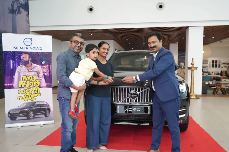 കേസ് ജയിച്ച് ഹിറ്റടിച്ചു; വിജയം ആഘോഷിക്കാന് വോള്വോ XC90 സ്വന്തമാക്കി സംവിധായകന്