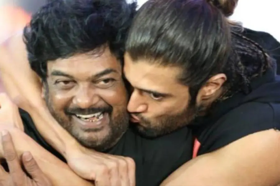ലൈഗറിന്റെ പരാജയം; 'ജനഗണമന'യില് പ്രതിഫലം വേണ്ടെന്ന് വച്ച് നടനും സംവിധായകനും,റിപ്പോര്ട്ട്