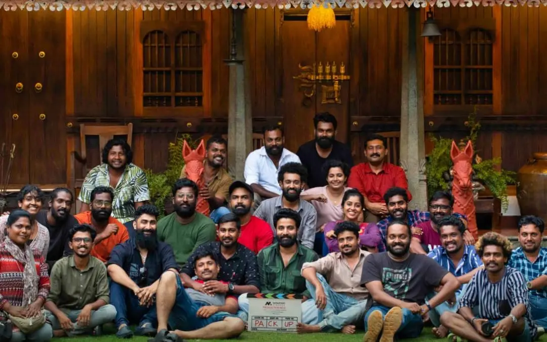 'ഇമ്പം' സിനിമയുടെ താരങ്ങളും അണിയറപ്രവർത്തകരും