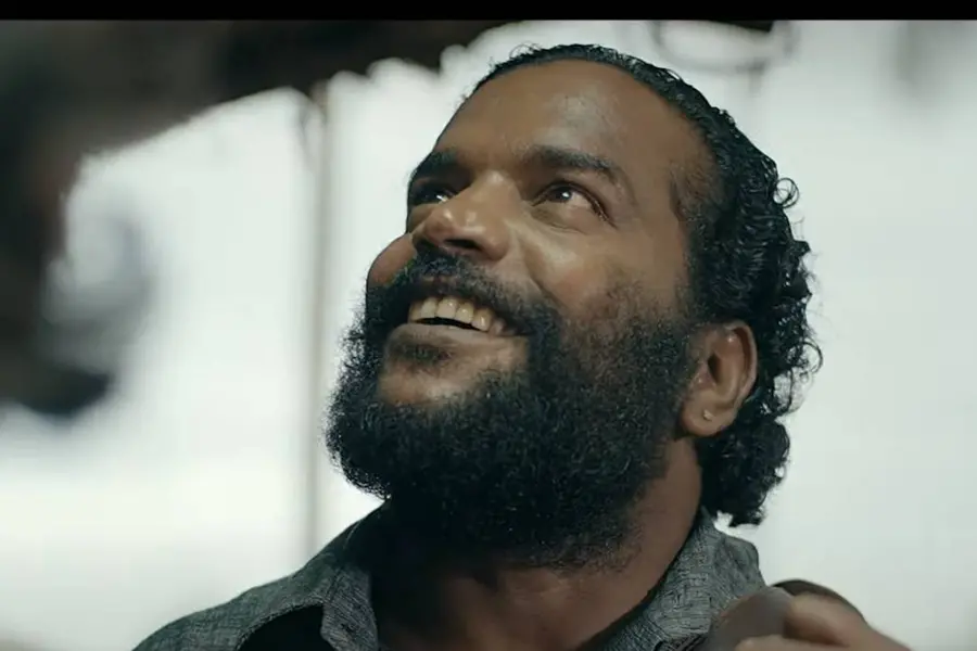 'ചവിട്ടിത്താണിട്ടും ഉറ്റവര്തന് നെഞ്ചില് ഉയിര്ത്തുപൊന്തുന്നോന് മാവേലി'; ഇത് മാവേലിപ്പാട്ട്