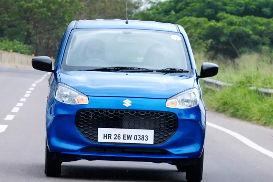എയര്ബാഗ് കണ്ട്രോളില് തകരാര്; ആള്ട്ടോ മുതല് ഗ്രാന്റ് വിത്താര വരെ തിരിച്ചുവിളിച്ച് മാരുതി
