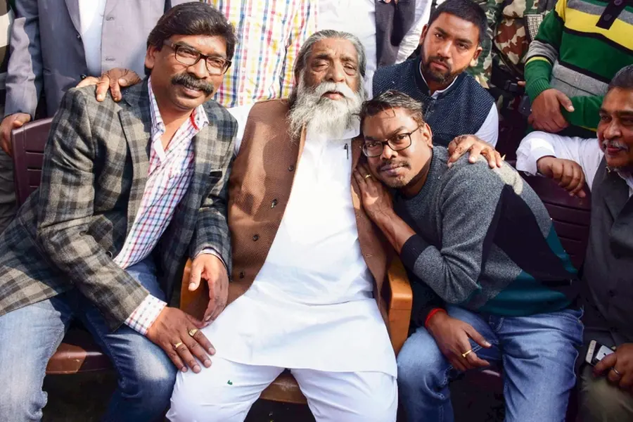 രാഷ്ട്രീയ പ്രതിസന്ധിക്കിടയില് ബസന്ത് സോറന്റെ ഡല്ഹി സന്ദര്ശനം; അടിവസ്ത്രം വാങ്ങാനെന്ന് വിശദീകരണം