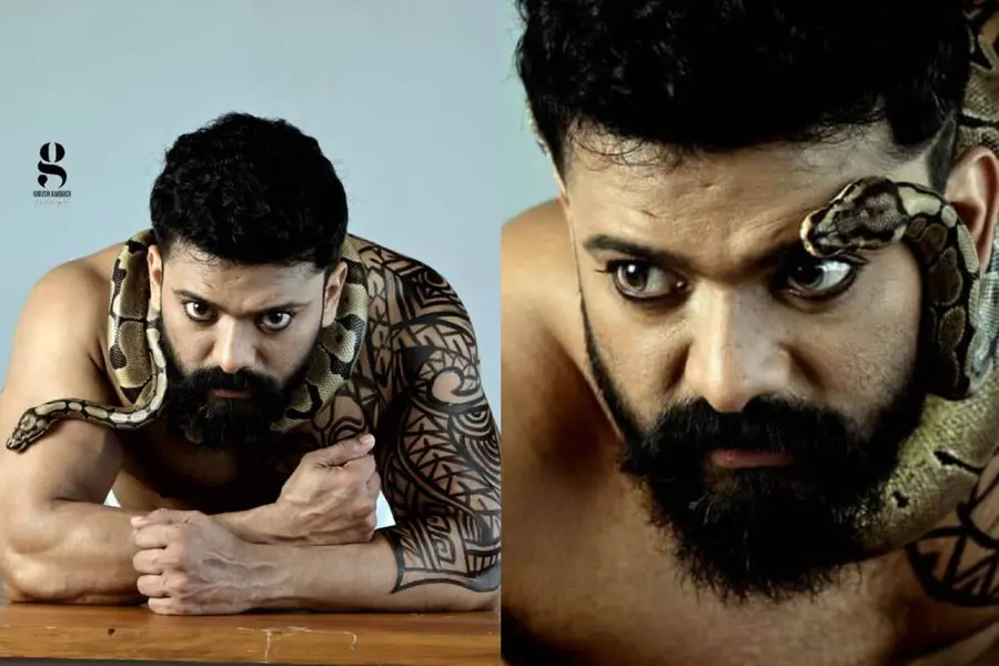 'ആദ്യമായി പെരുമ്പാമ്പിനെ കൈകൊണ്ട് എടുത്തു, ഇല്ല്യാന ഇഴയുന്നതിന് അനുസരിച്ച് ക്യാമറ ക്ലിക്ക് ചെയ്തു'