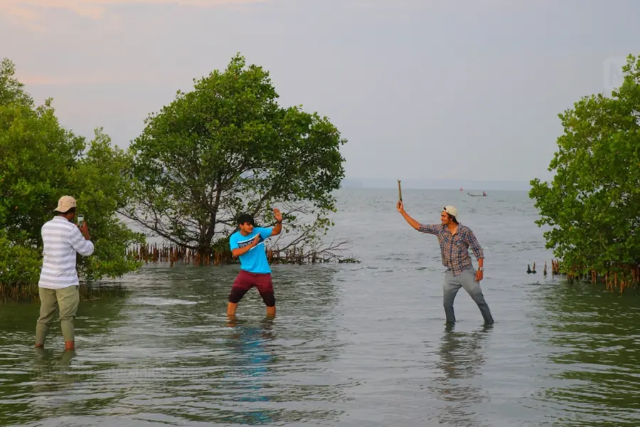 നിയന്ത്രണങ്ങള്ക്കിടയിലും സാമ്പ്രാണിക്കോടിയിലേക്ക് സഞ്ചാരി പ്രവാഹം