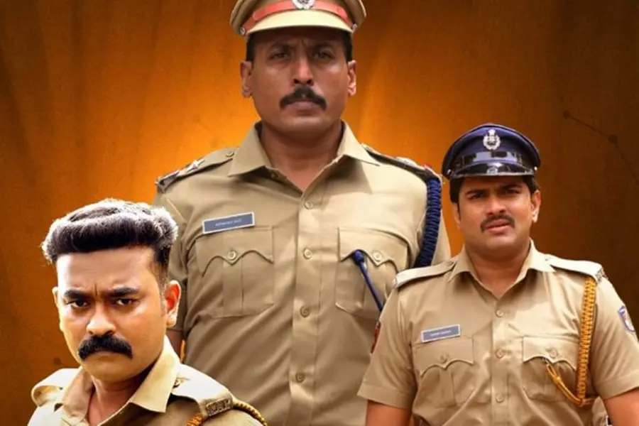സമകാലീനം, സംഭവബഹുലം; ത്രില്ലടിപ്പിച്ച് കാക്കിപ്പട | Kakkipada Review