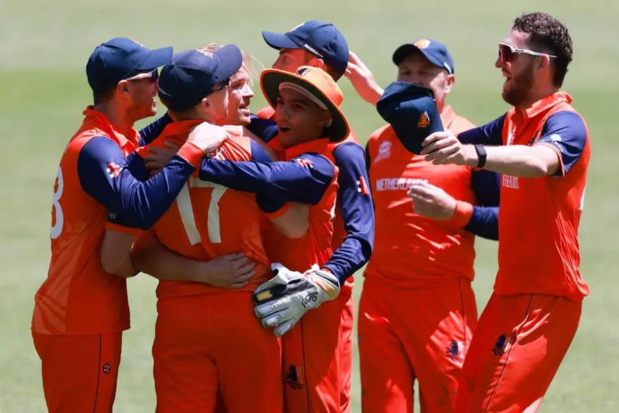 ദക്ഷിണാഫ്രിക്കയെ അട്ടിമറിച്ച് നെതര്ലന്ഡ്സ്: ഇന്ത്യ സെമിയുറപ്പിച്ചു, പാകിസ്താനും പ്രതീക്ഷ