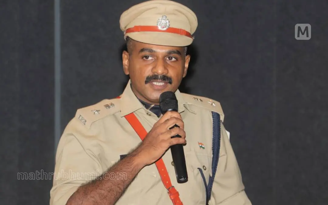 നിധിൻ വൽസൻ ഐ.പി.എസ്