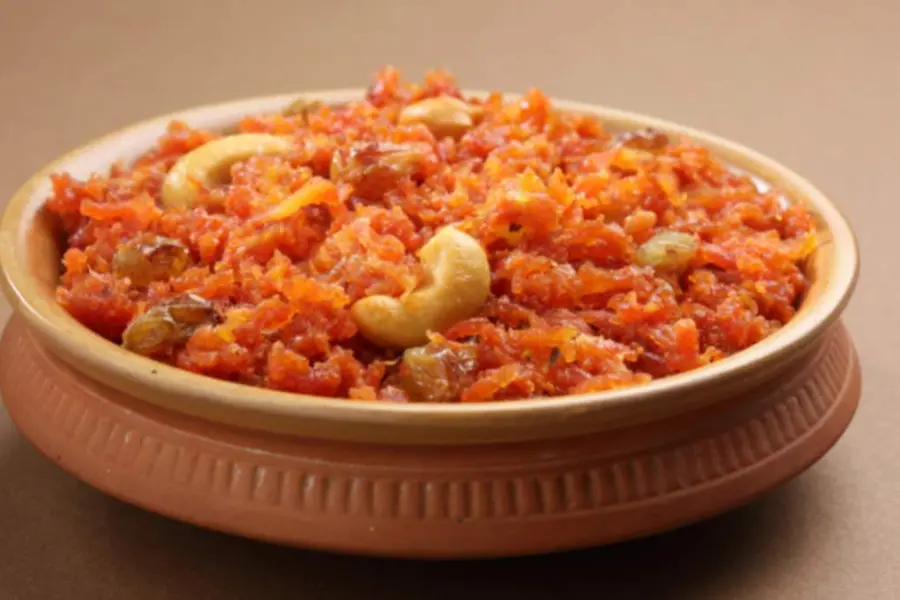 വീട്ടില് തയ്യാറാക്കാം രുചിയേറും കാരറ്റ് ഹല്വ