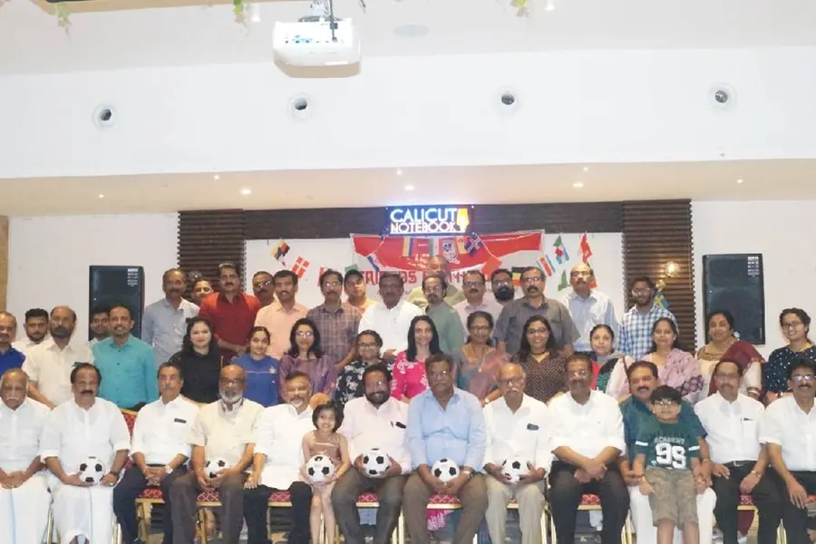 ലോകകപ്പ് കാണികള്ക്ക് ഫോട്ടാ സ്വീകരണം നല്കി