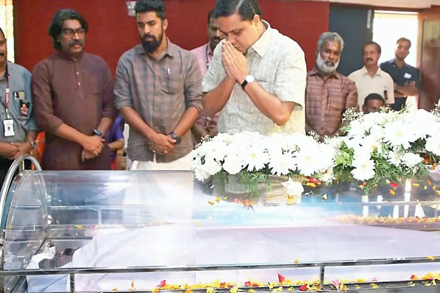 മാതാപിതാക്കളെ കാണാൻ മുമ്പേ തീരുമാനിച്ച തൃശൂർ യാത്ര, സതീഷ് ബാബുവിൻെറ മടക്കയാത്രയായി