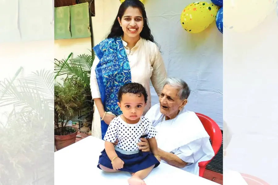 വയസ്സ് 115, പേരക്കുട്ടികള് 108; പ്രായം തളര്ത്താതെ കളിച്ചും പൊട്ടിച്ചിരിച്ചും മറിയാമ്മ