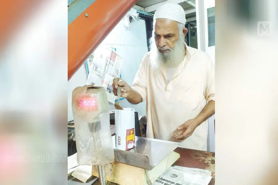 നൽകുന്നത് കലർപ്പില്ലാത്ത ശുദ്ധമായ കാപ്പിപ്പൊടി; പത്തനംതിട്ടയുടെ ഹൃദയത്തിലാണ് ഈ കാപ്പിപ്പൊടി കട