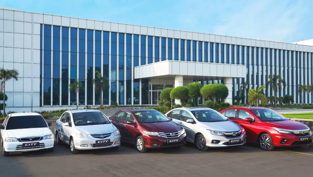 ഹോണ്ട സിറ്റിയുടെ അഞ്ച് തലമുറ മോഡലുകള് | Photo: Honda India