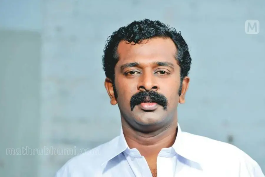 കുട്ടികള്ക്ക് മുന്നില് നഗ്നതാ പ്രദര്ശനം; നടന് ശ്രീജിത്ത് രവി പോക്സോ കേസില് അറസ്റ്റില്