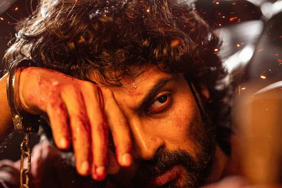 കയ്യിൽ വിലങ്ങണിഞ്ഞ ദേവ് മോഹൻ; 'പുള്ളി'യുടെ പോസ്റ്റർ പുറത്ത്