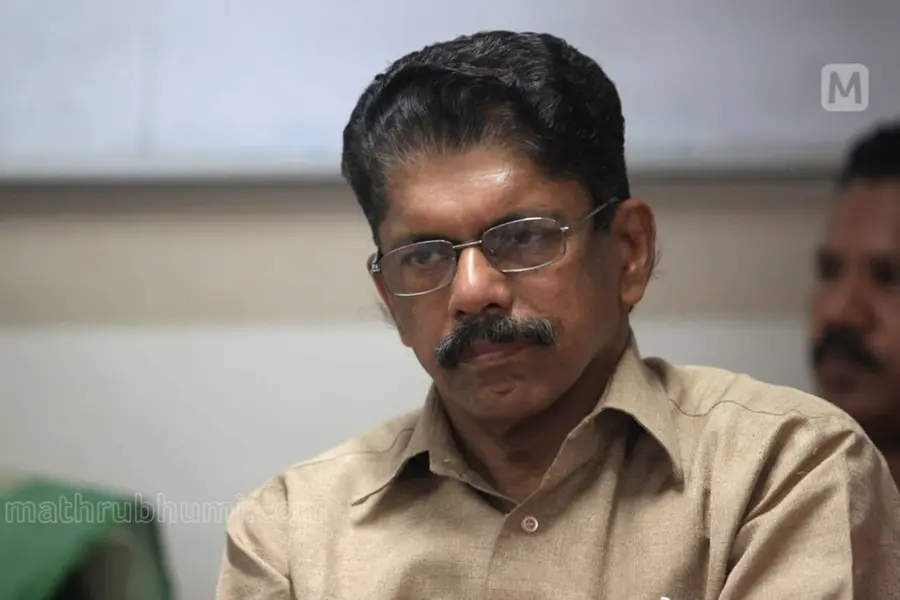 അങ്കണം ഷംസുദ്ദീന്‍ സ്മൃതിപുരസ്‌കാരം യു.കെ. കുമാരന്