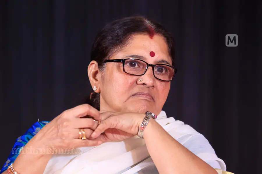 അഞ്ചാംക്ലാസ് മുതല് ശാസ്ത്രീയകലകള് പഠിപ്പിക്കാനായാല് നല്ലത്