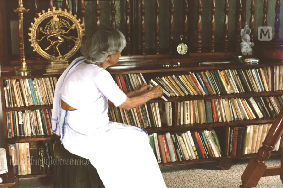 ആശാനും വൈലോപ്പിള്ളിക്കും ഇടശ്ശേരിക്കും അക്കിത്തത്തിന്നും ഒപ്പം പരിഗണനയര്ഹിക്കുന്നുണ്ട് ബാലാമണിയമ്മ