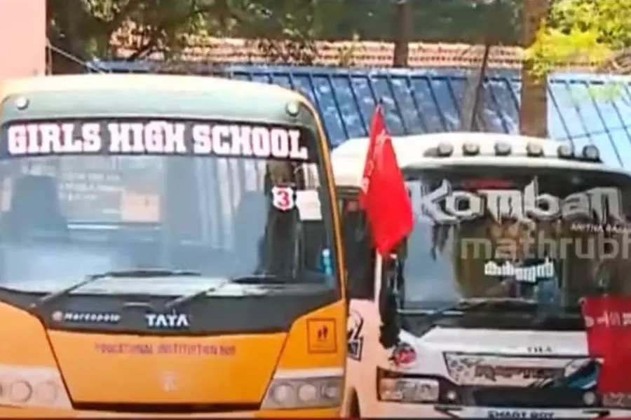 സ്കൂള് ബസുകള് ദുരുപയോഗം ചെയ്ത് ഇടത് അധ്യാപക സംഘടന; മാര്ച്ചിനെത്തിയത് സ്കൂള് ബസില്