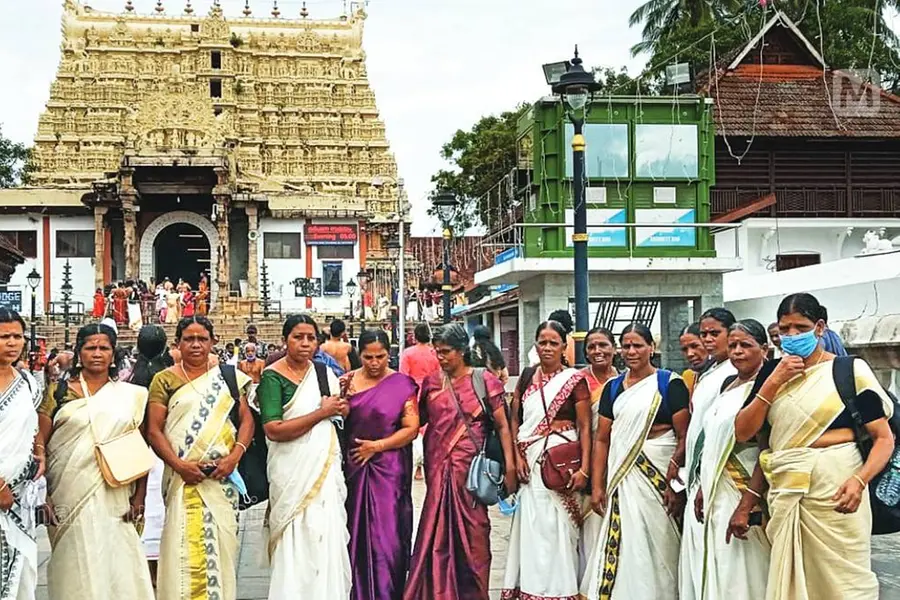 തൊഴിലുറപ്പ് കൂലി സ്വരുക്കൂട്ടി വിമാനയാത്ര; നടക്കില്ലെന്നു കരുതിയ സ്വപ്നം ഒടുവിലവര്‍ സാധ്യമാക്കി
