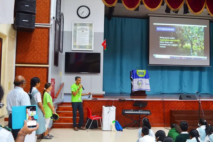 സേവ് സോയില് കാമ്പെയ്ന് വോളണ്ടിയര് നതാലി മാസ്സി ഐഎസ്ജി സന്ദര്ശിച്ചു