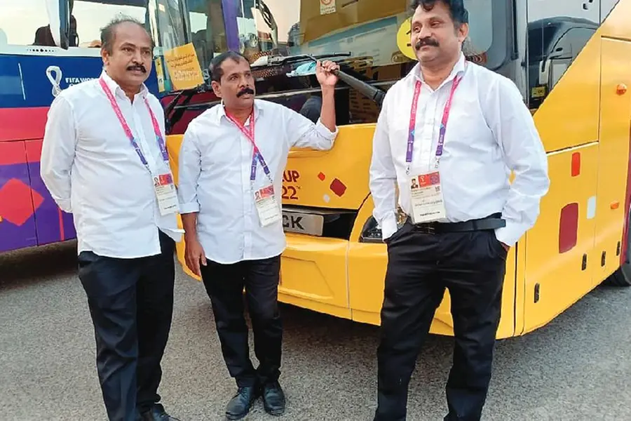900 ഇ-ബസുകള്, 18 ലക്ഷം കിലോമീറ്റര്; ലോകകപ്പിനായി ഇ-ബസിന്റെ വളയം പിടിക്കുന്നത് മലയാളികളും