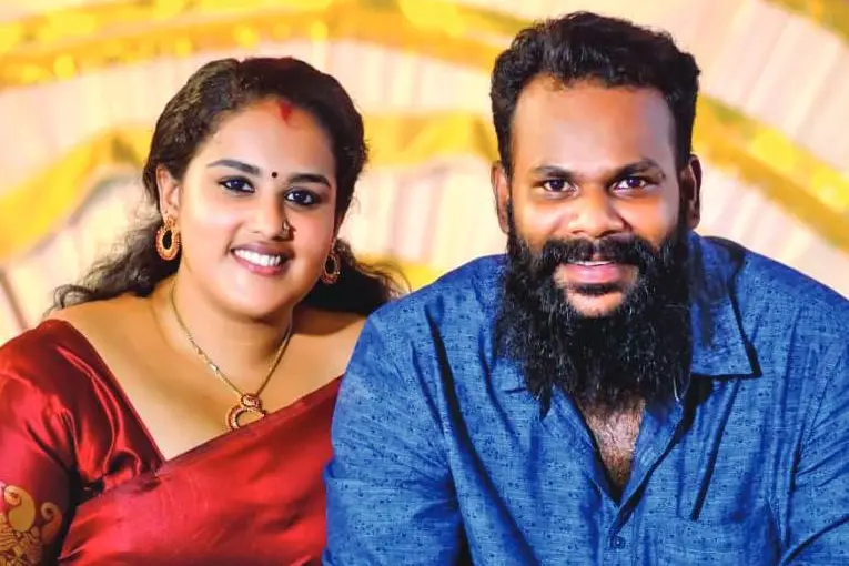 ഒന്നാം പിറന്നാളിനൊപ്പമുണ്ടായില്ല; മകന്റെ രണ്ടാം പിറന്നാള്‍ ആഘോഷിക്കാന്‍ അജിത്തും അനുപമയും