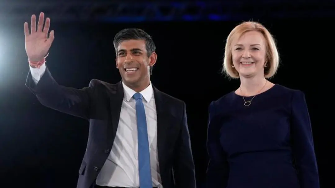 Rishi Sunak with Liz Truss | Photo: AP