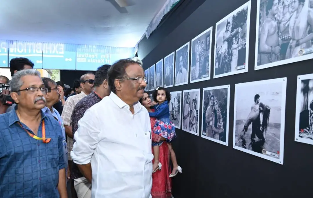 സത്യന്‍ സ്മൃതി ചിത്രപ്രദര്‍ശനത്തില്‍ നിന്നും