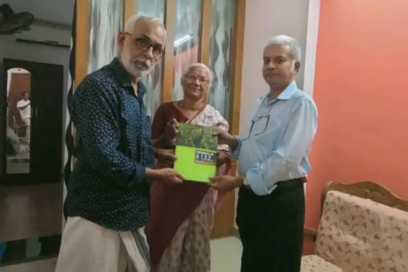 പരിസ്ഥിതി നിയമം: ഡോ.രാജു നാരായണസ്വാമിയുടെ പുസ്തകം പ്രകാശനം ചെയ്തു