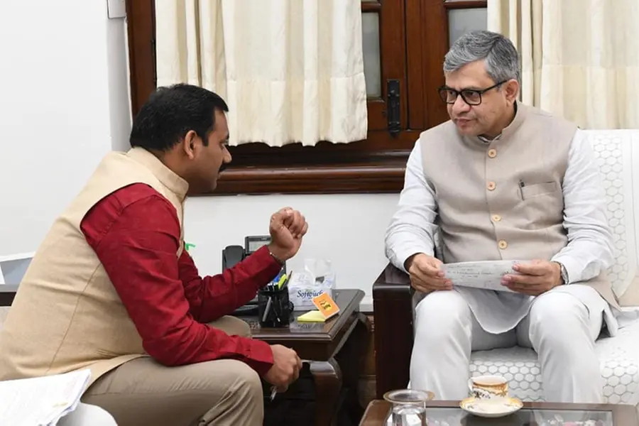 ഇടുക്കിയിലെ മുഴുവന് ടൂറിസ്റ്റ്കേന്ദ്രങ്ങളിലും 5ജി സേവനം ലഭ്യമാക്കണം -ഡീന് കുര്യാക്കോസ്