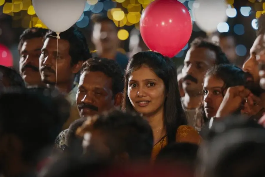ക്രിസ്മസ് പൊളി പൊളിക്കാന് പെപ്പെയും കൂട്ടരും 'പൂവനി'ലെ 'പള്ളിമേടയില്' ഗാനം പുറത്ത്
