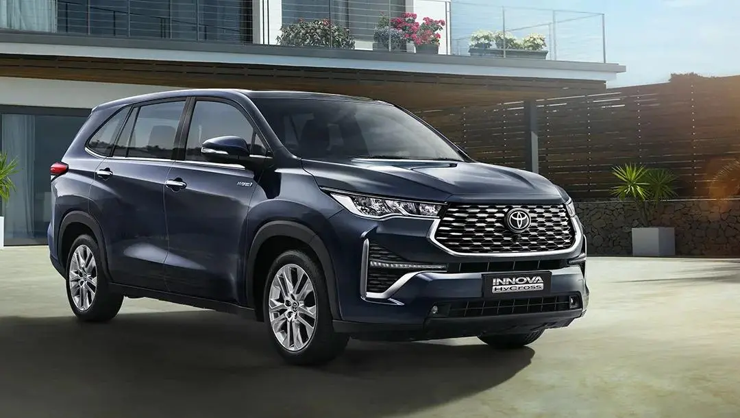 ടൊയോട്ട ഇന്നോവ ഹൈക്രോസ് | Photo: Toyota Bharat