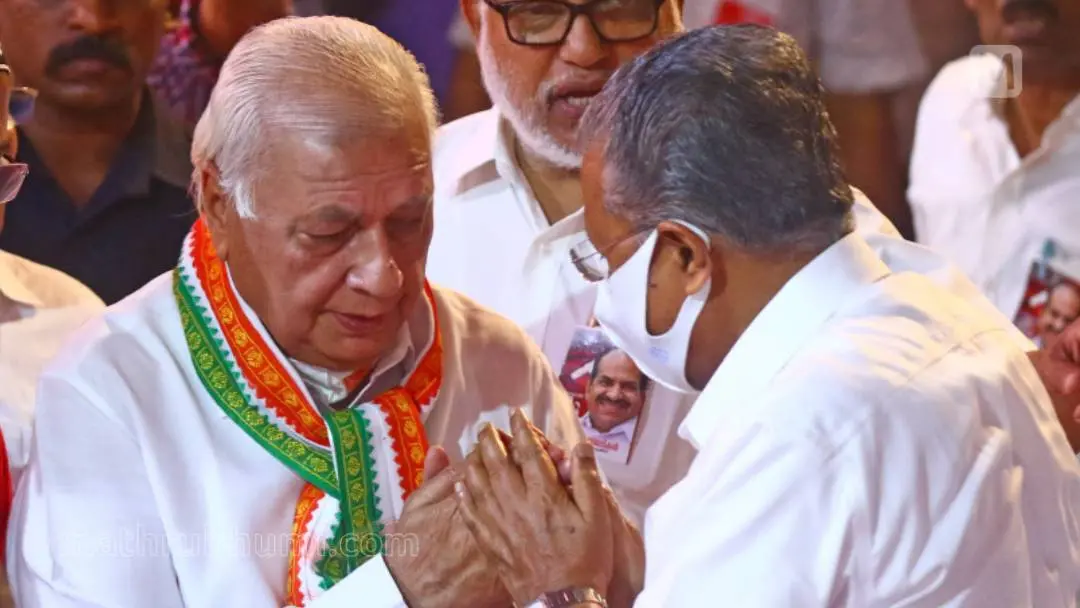 ഗവര്ണര് ആരിഫ് മുഹമ്മദ് ഖാന്, മുഖ്യമന്ത്രി പിണറായി വിജയന് | Photo: റിഥിന് ദാമു/ മാതൃഭൂമി