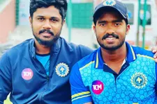 'താരലേലം നടക്കുമ്പോള്‍ ബാപ്പ ശബരിമല ഡ്യൂട്ടിയിലായിരുന്നു, വെല്‍ക്കം ടു ദ ഫാമിലി എന്ന് സഞ്ജു പറഞ്ഞു'